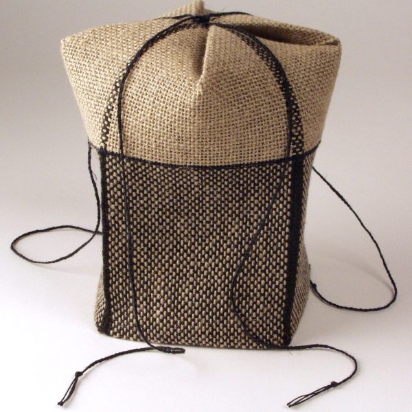 Hako VIII, Kay Sekimachi, 1998, U.S.A., natural & black linen, acrylic paint on warp with boning armature. Collection of Lisa Weston. L15-01-004